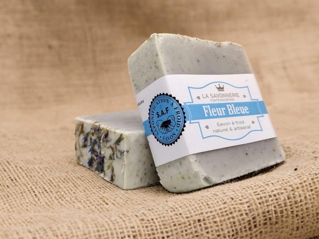 savon fleur bleue